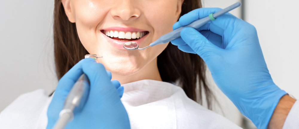 cosmetic dentist